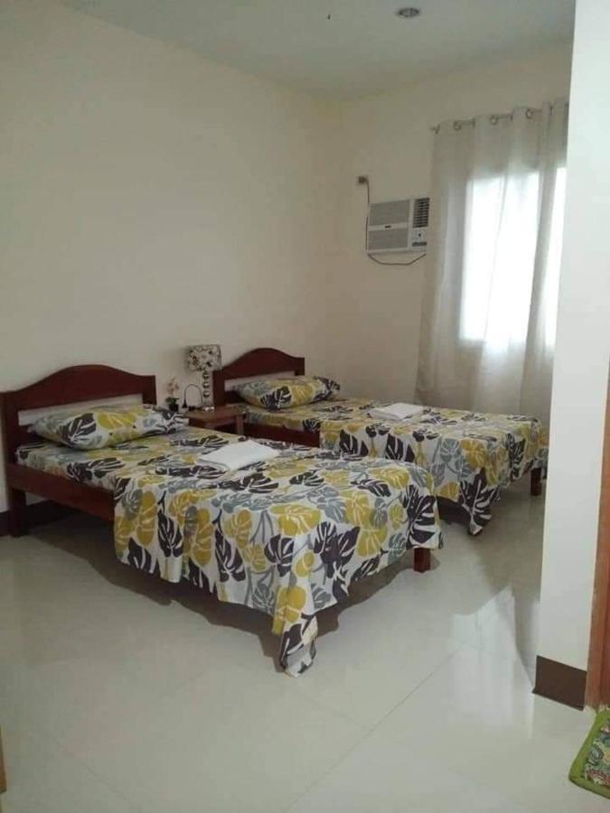 Junie Pension House Moalboal Oda fotoğraf